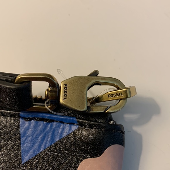 NWOT Fossil Leather Wristlet/Wallet - Picture 5 of 6